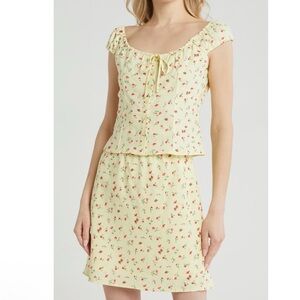 WAYF Set - Skirt & Top Sz Large NWT